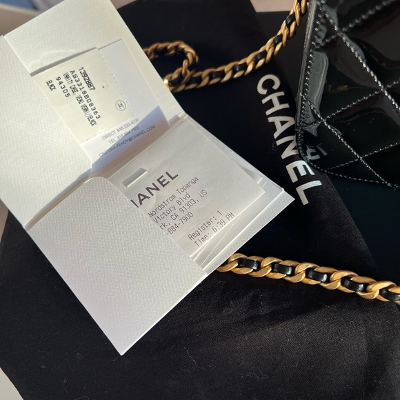 ❌SOLD❌Chanel Patent Leather Top Handle Vanity Crossbody Bag - Picture 9 of 16